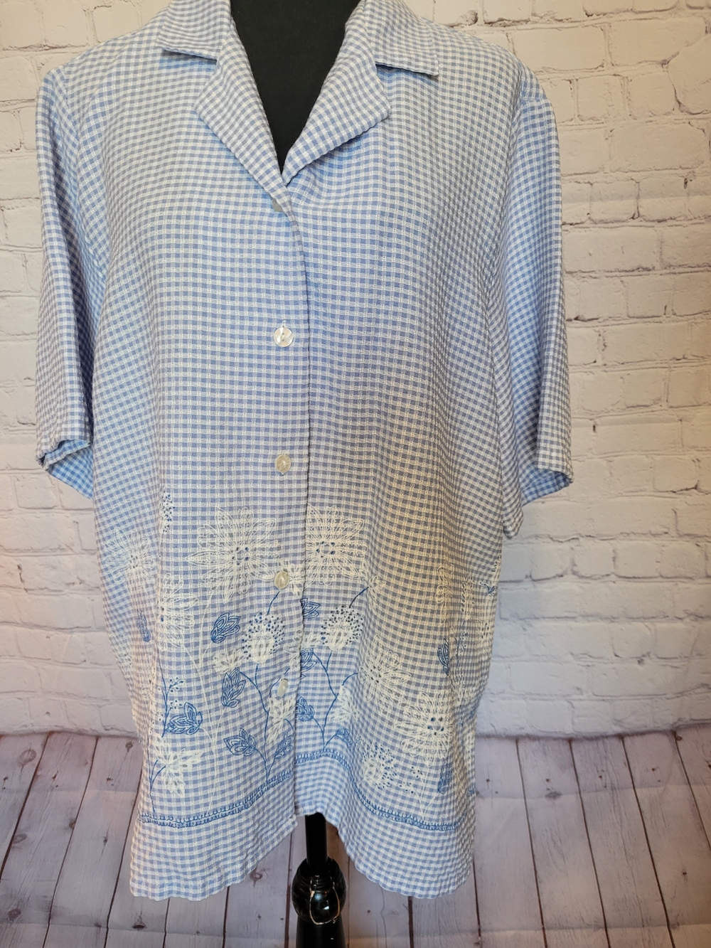 Bon Worth Size Large Blue Gingham Button Down Embroidered Short Sleeve Shirt